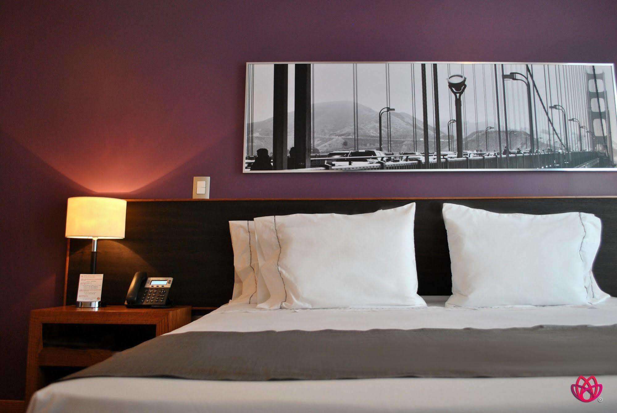 Hotel Y Tu Expo กัวดาลาฮารา ภายนอก รูปภาพ