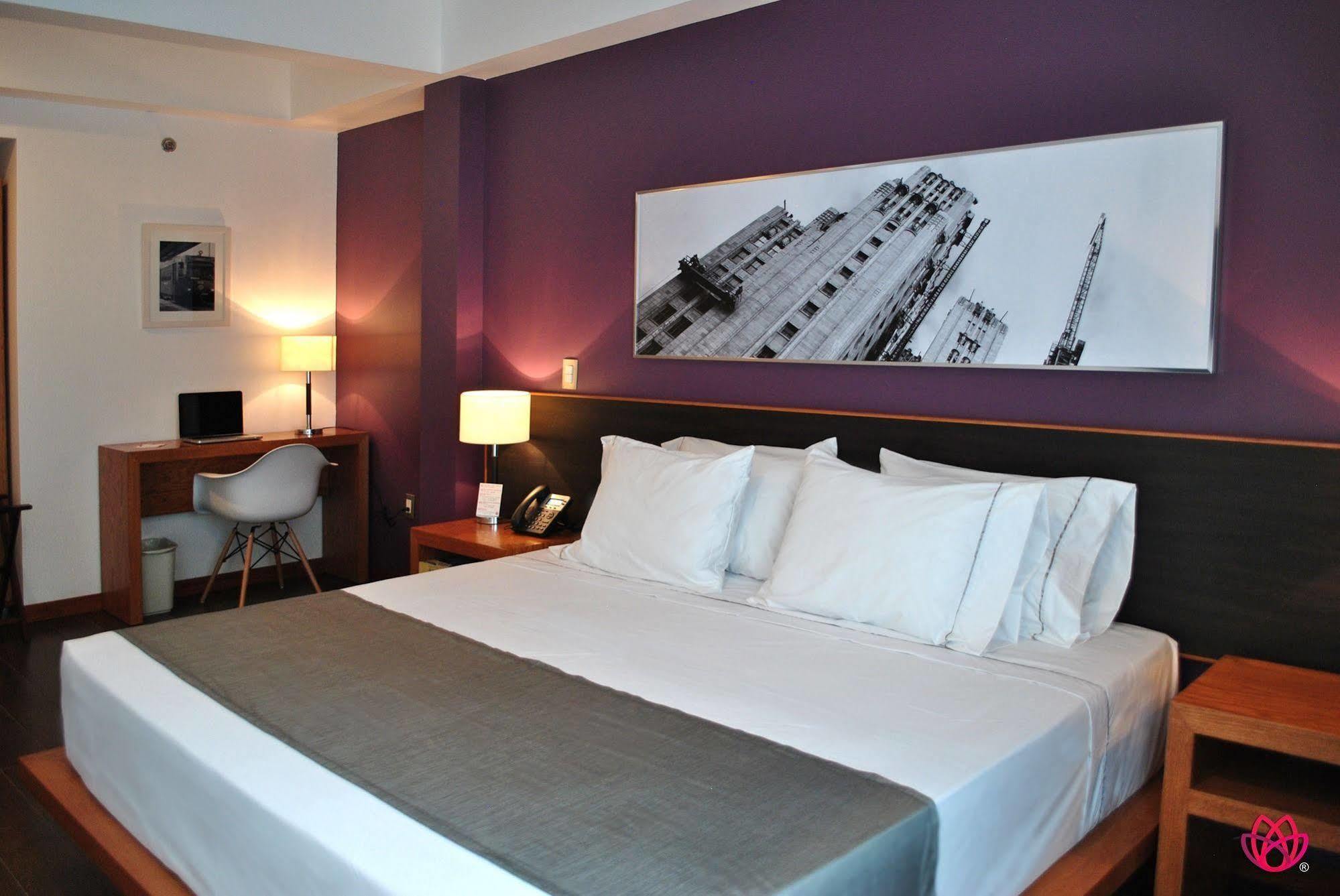 Hotel Y Tu Expo กัวดาลาฮารา ภายนอก รูปภาพ
