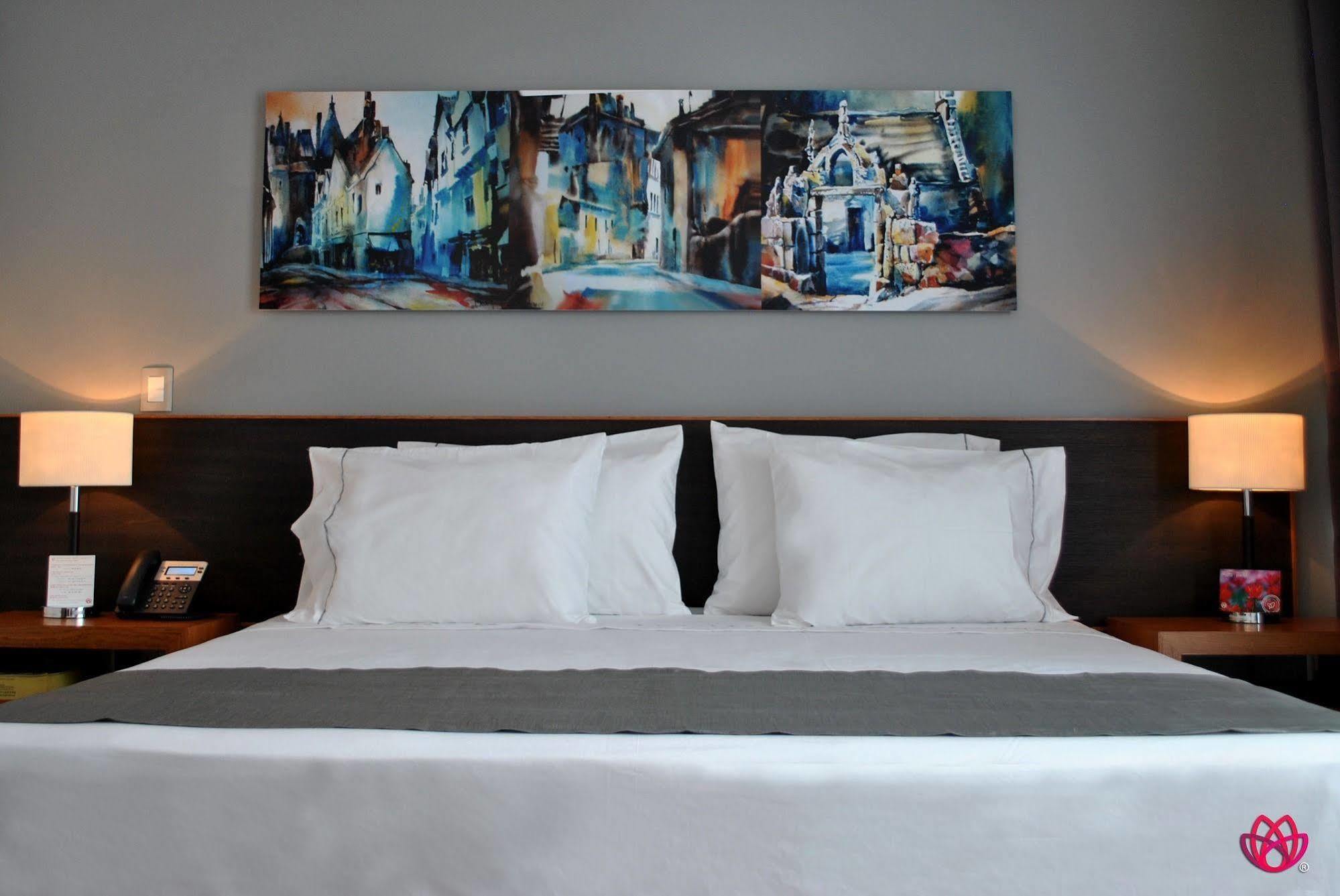 Hotel Y Tu Expo กัวดาลาฮารา ภายนอก รูปภาพ